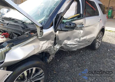 2018 Ford Explorer Platinum z USA, uszkodzony, nr VIN 1FM5K8HT8JGA95506